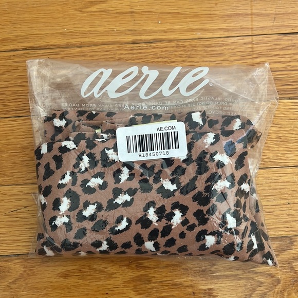 NWT Aerie Offline Neutral Leopard Crossover Leggings Sz S - Picture 10 of 11